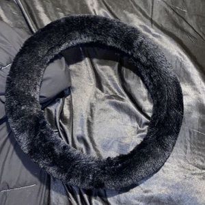 Steering wheel cover